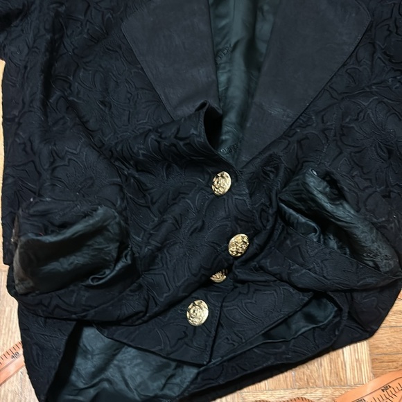 Louis Feraud - Picture 10 of 16